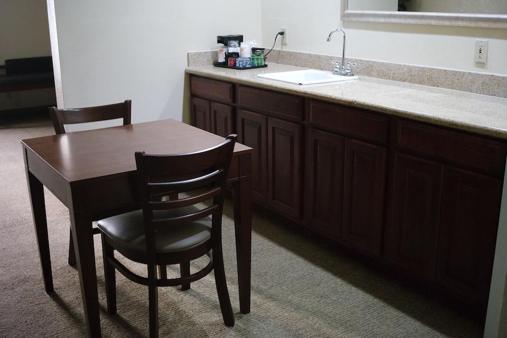 Ardmore Inn & Suites Ardmore Buitenkant foto