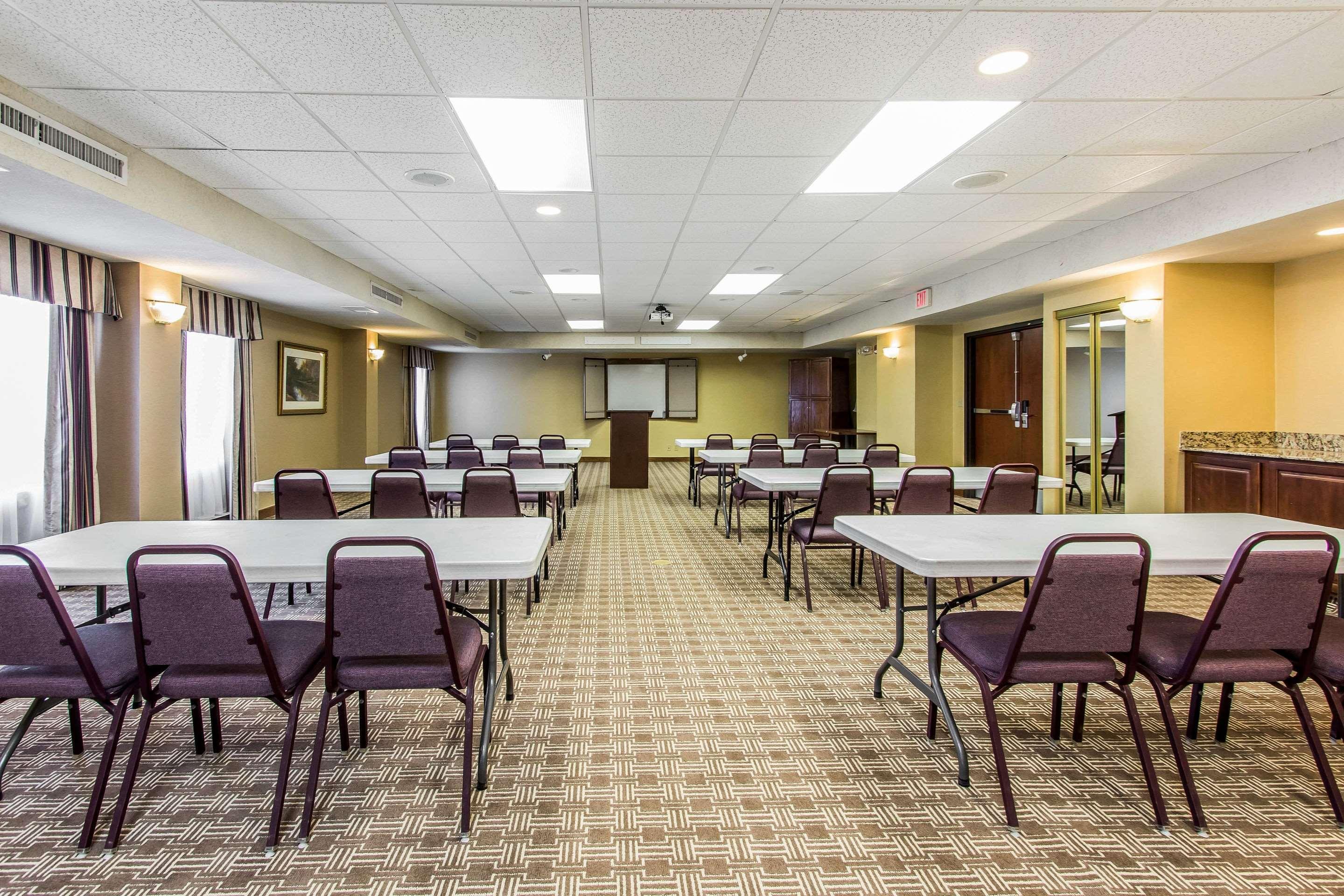 Ardmore Inn & Suites Ardmore Buitenkant foto