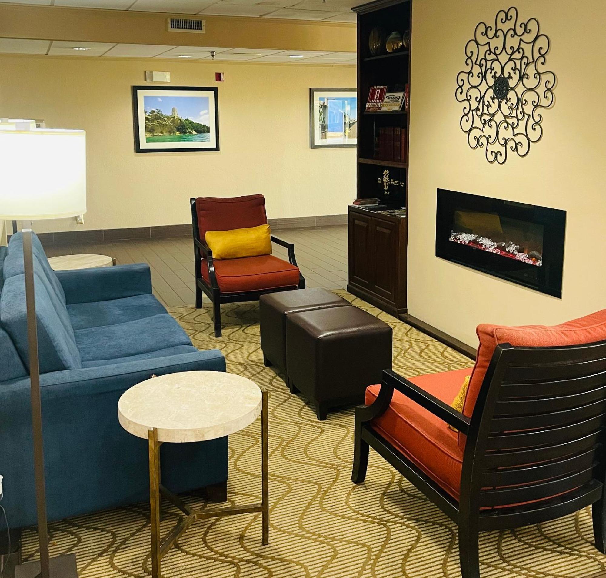 Ardmore Inn & Suites Ardmore Buitenkant foto